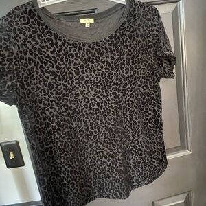 Kori Gray Short Sleeve T-Shirt Leopard Print